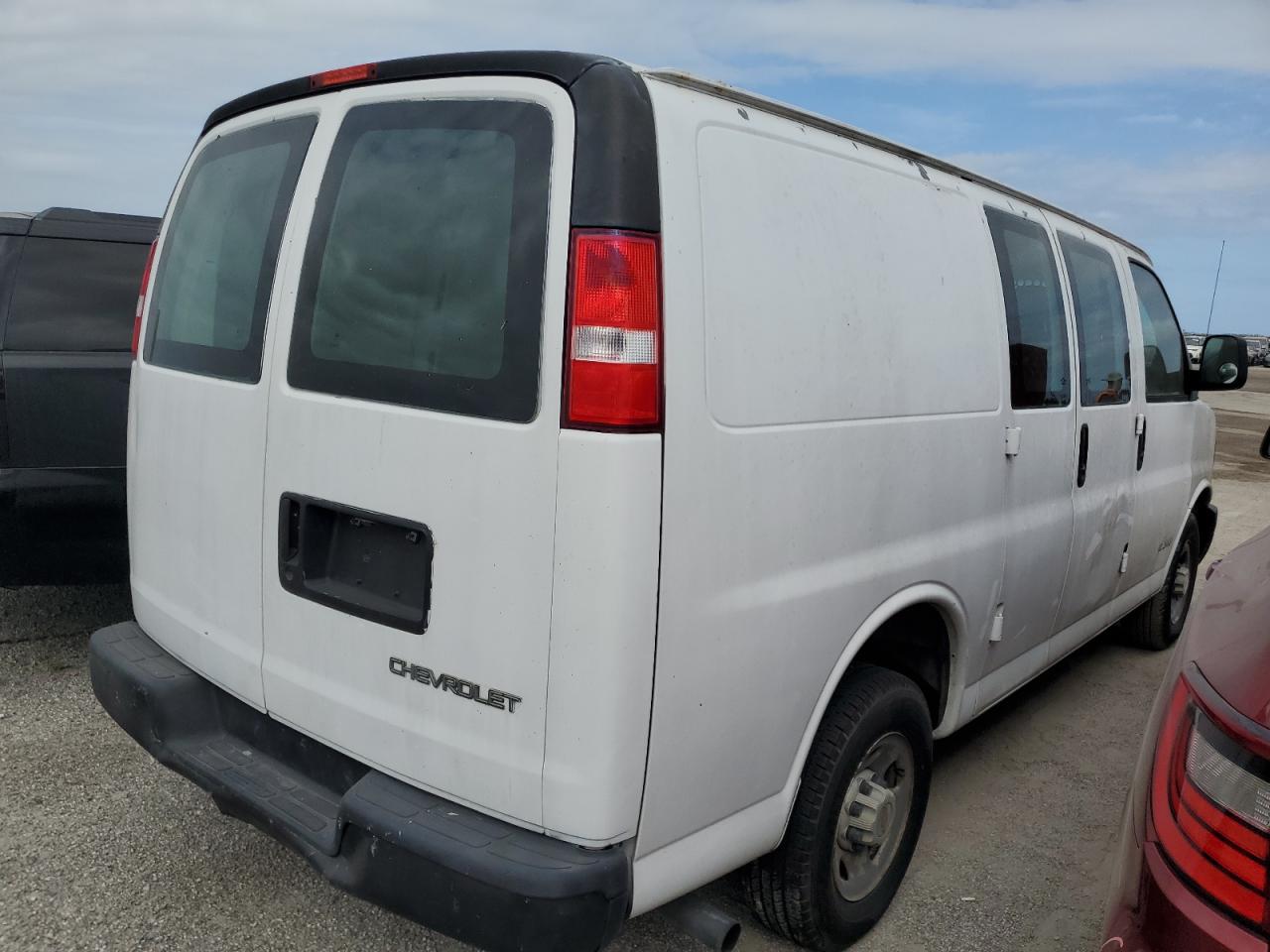2003 Chevrolet Express VIN 1GCGG25V931223419 Copart auction photo, water/flood damage thumbnail 3