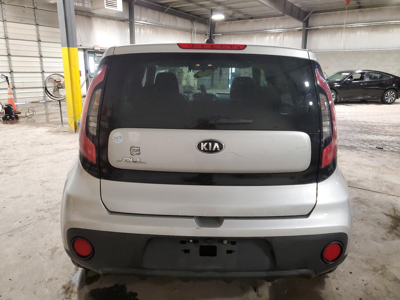 2017 KIA Soul VIN KNDJN2A24H7441585 Copart auction photo, side / front end damage thumbnail 6