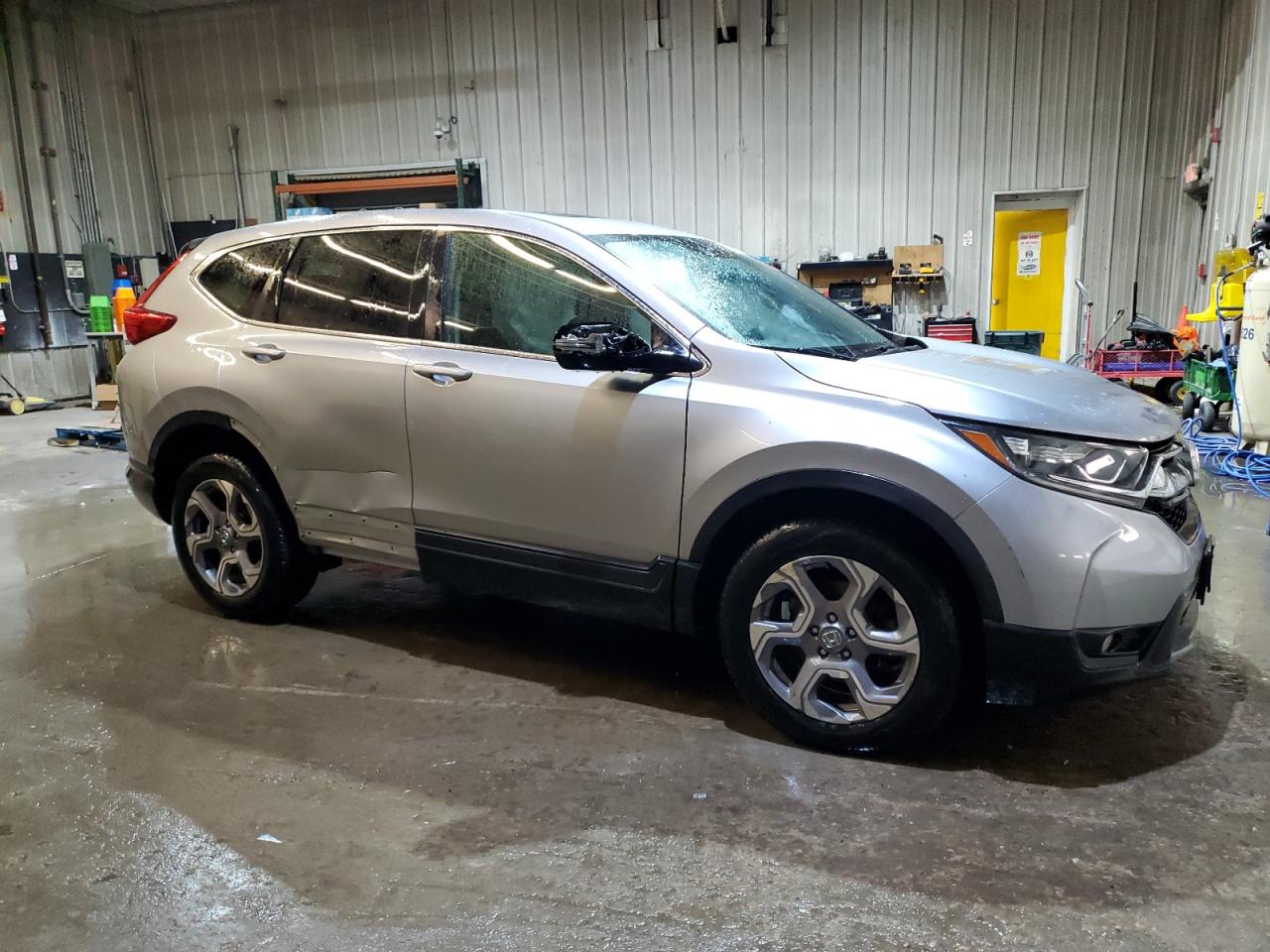 2019 Honda CR-V VIN 7FARW2H54KE061040 Copart auction photo, side / front end damage thumbnail 4