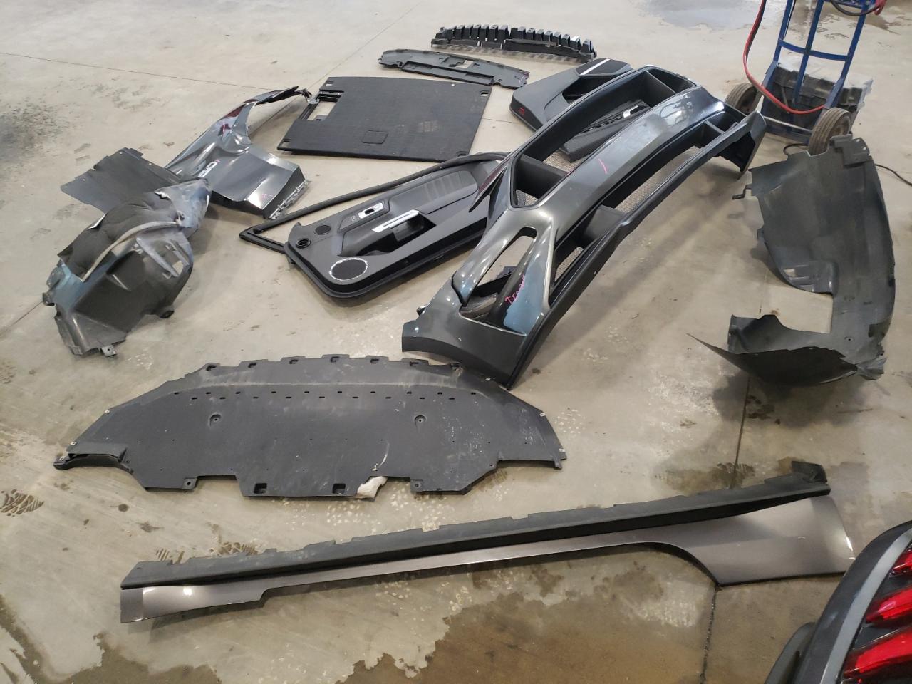 2018 Ford Mustang VIN 1FA6P8CF3J5138307 Copart auction photo, front end / side damage thumbnail 12