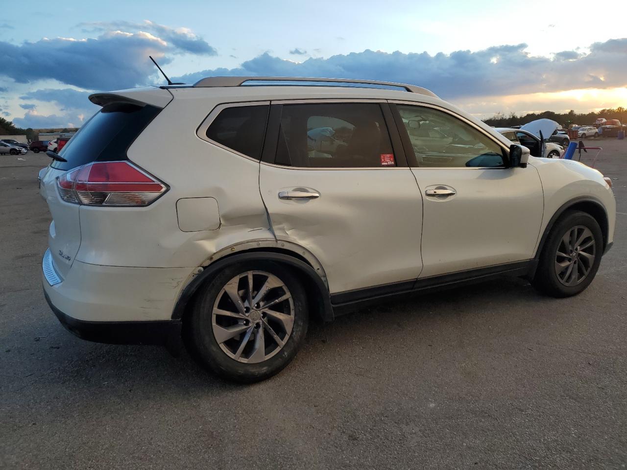 2016 Nissan Rogue VIN 5N1AT2MVXGC888239 Copart auction photo, rear end / side damage thumbnail 3