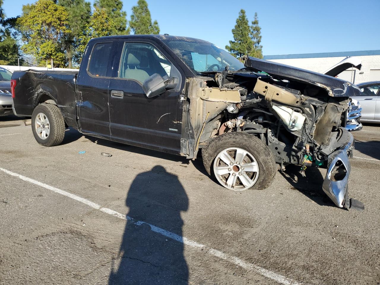 2015 Ford F-150 VIN 1FTEX1CP2FKD97675 Copart auction photo, side / undercarriage damage thumbnail 4