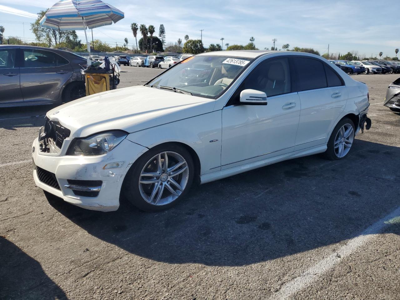 2012 Mercedes-Benz C-klasse VIN WDDGF4HB0CR215751