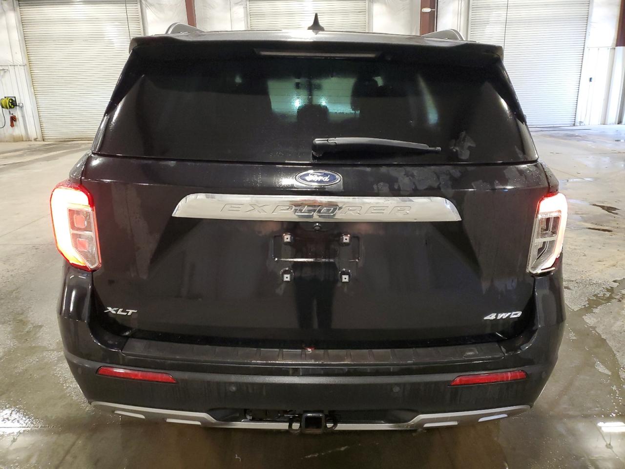 2022 Ford Explorer VIN 1FMSK8DH1NGA23007 Copart auction photo, side / rear end damage thumbnail 6