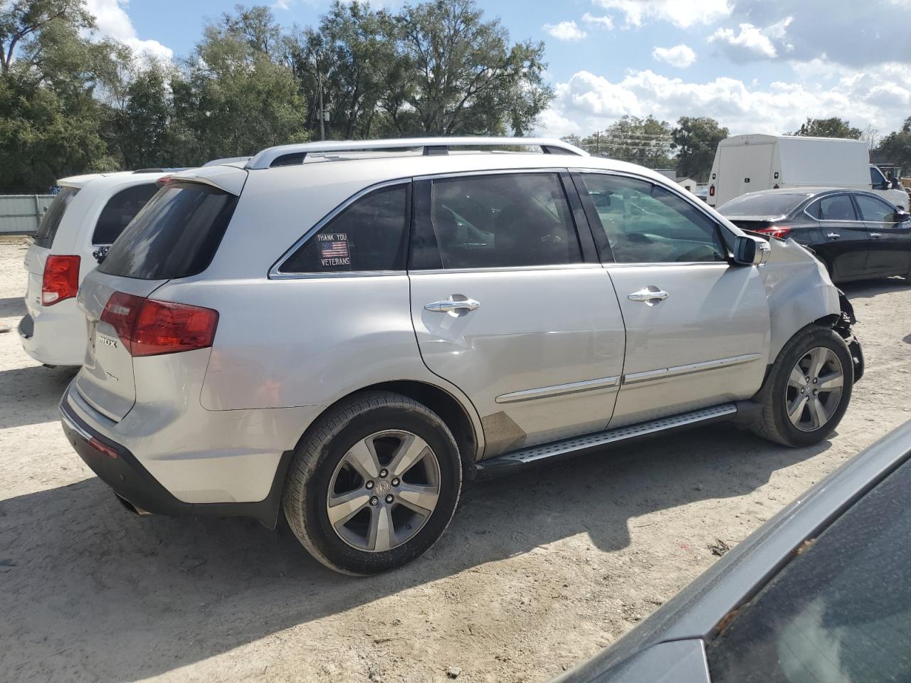 2011 Acura MDX VIN 2HNYD2H67BH515503 Copart auction photo, front end / minor dent/scratches damage thumbnail 3