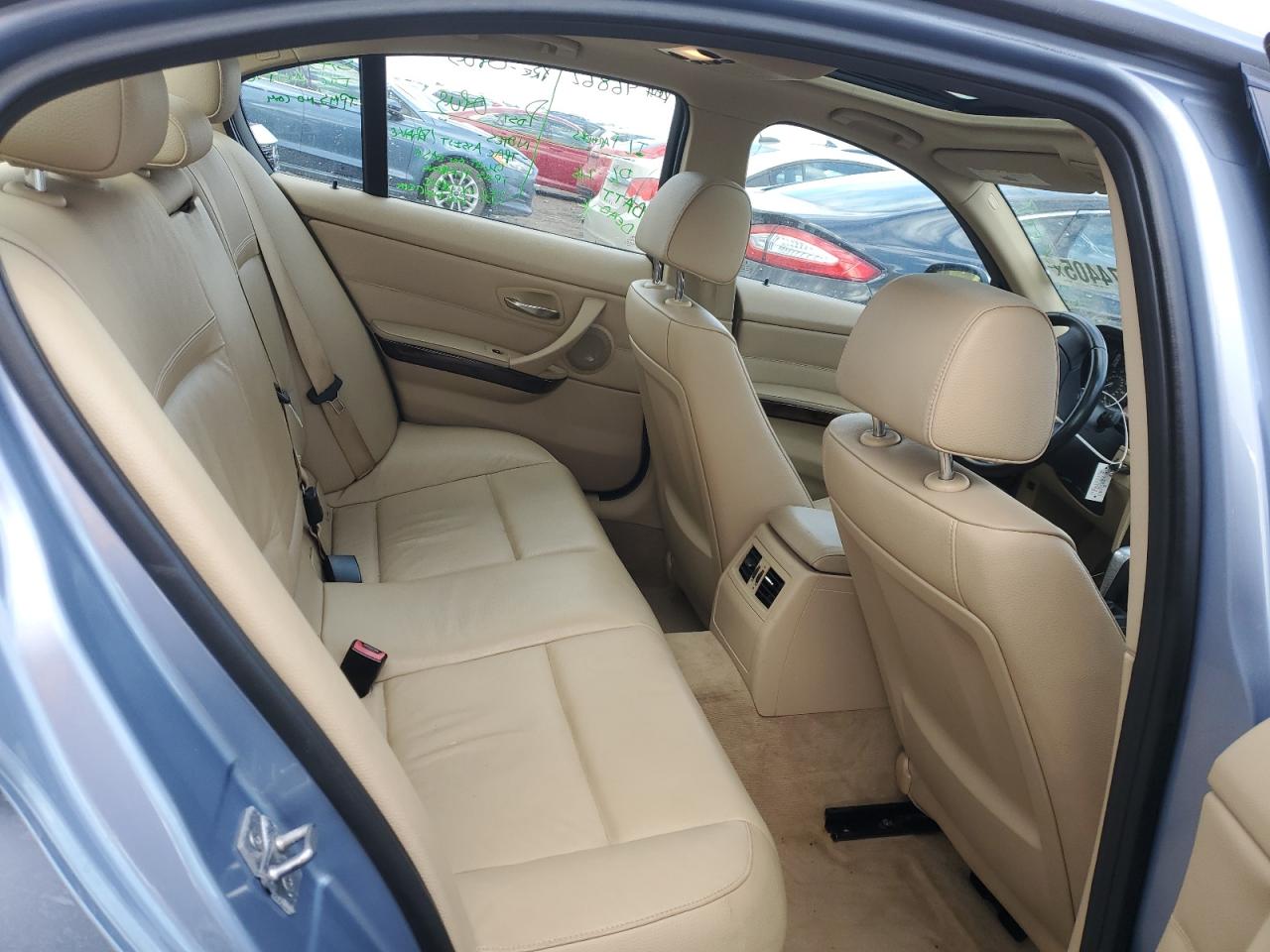 2011 BMW 3er VIN WBAPK7C57BF086641 Copart auction photo, front end damage thumbnail 10