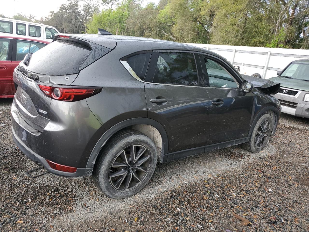 2018 Mazda CX-5 VIN JM3KFADM8J1367824 Copart auction photo, front end / side damage thumbnail 3