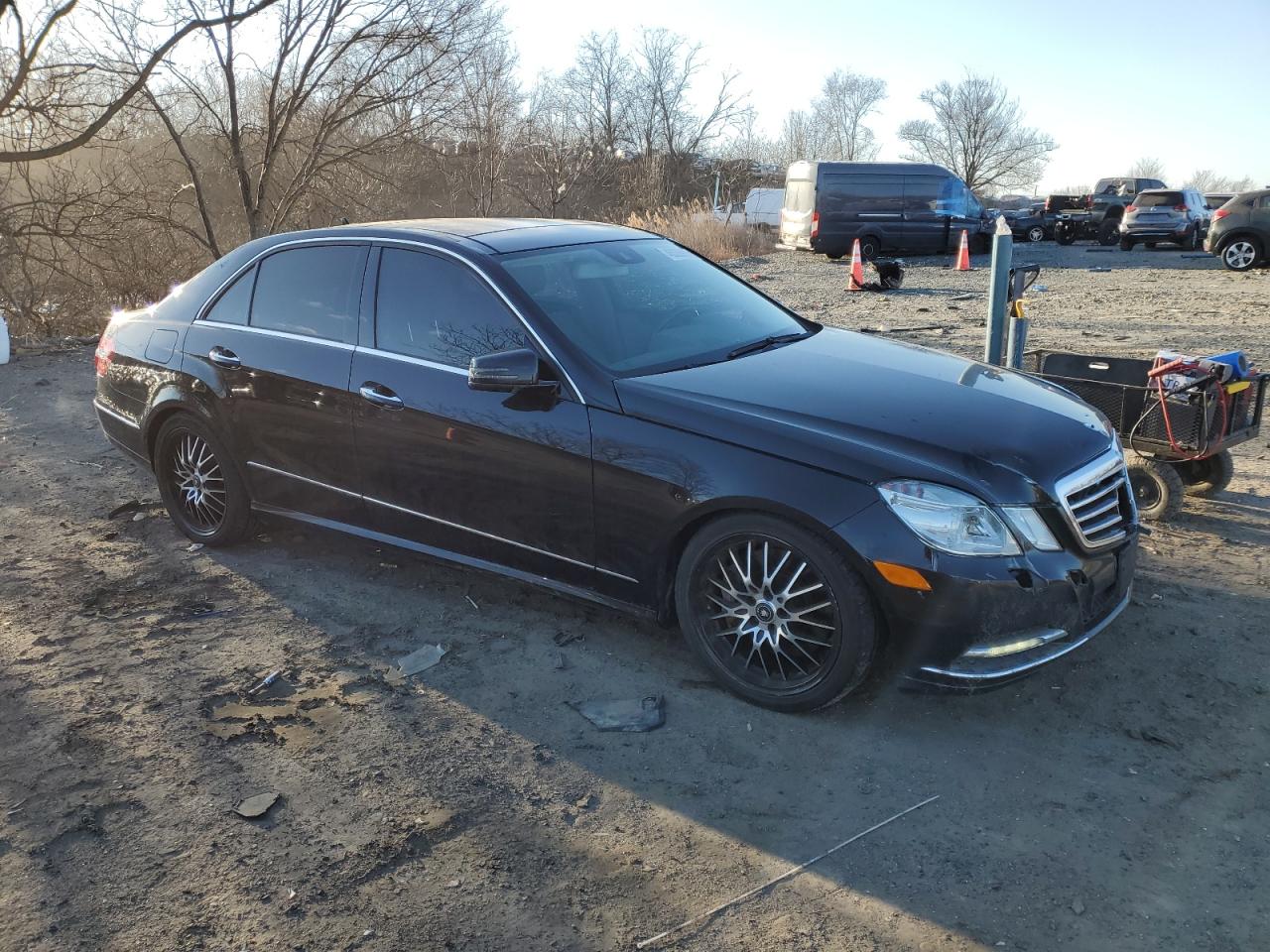 2011 Mercedes-Benz E-klasse VIN WDDHF9AB2BA264183 Copart auction photo, front end / minor dent/scratches damage thumbnail 4