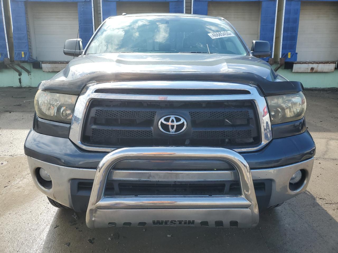 2010 Toyota Tundra VIN 5TFUW5F1XAX146282 Copart auction photo, minor dent/scratches damage thumbnail 5