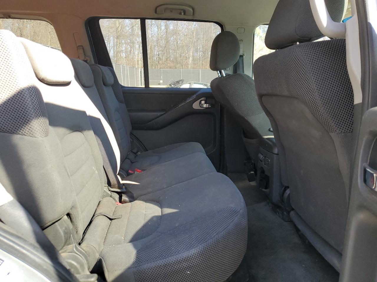 2005 Nissan Pathfinder VIN 5N1AR18W65C738167 Copart auction photo, front end / minor dent/scratches damage thumbnail 11