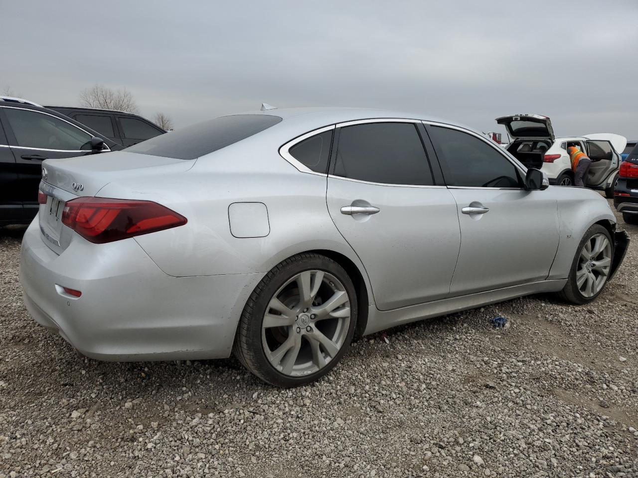 2017 Infiniti Q70 VIN JN1BY1AP6HM740842 Copart auction photo, front end / side damage thumbnail 3
