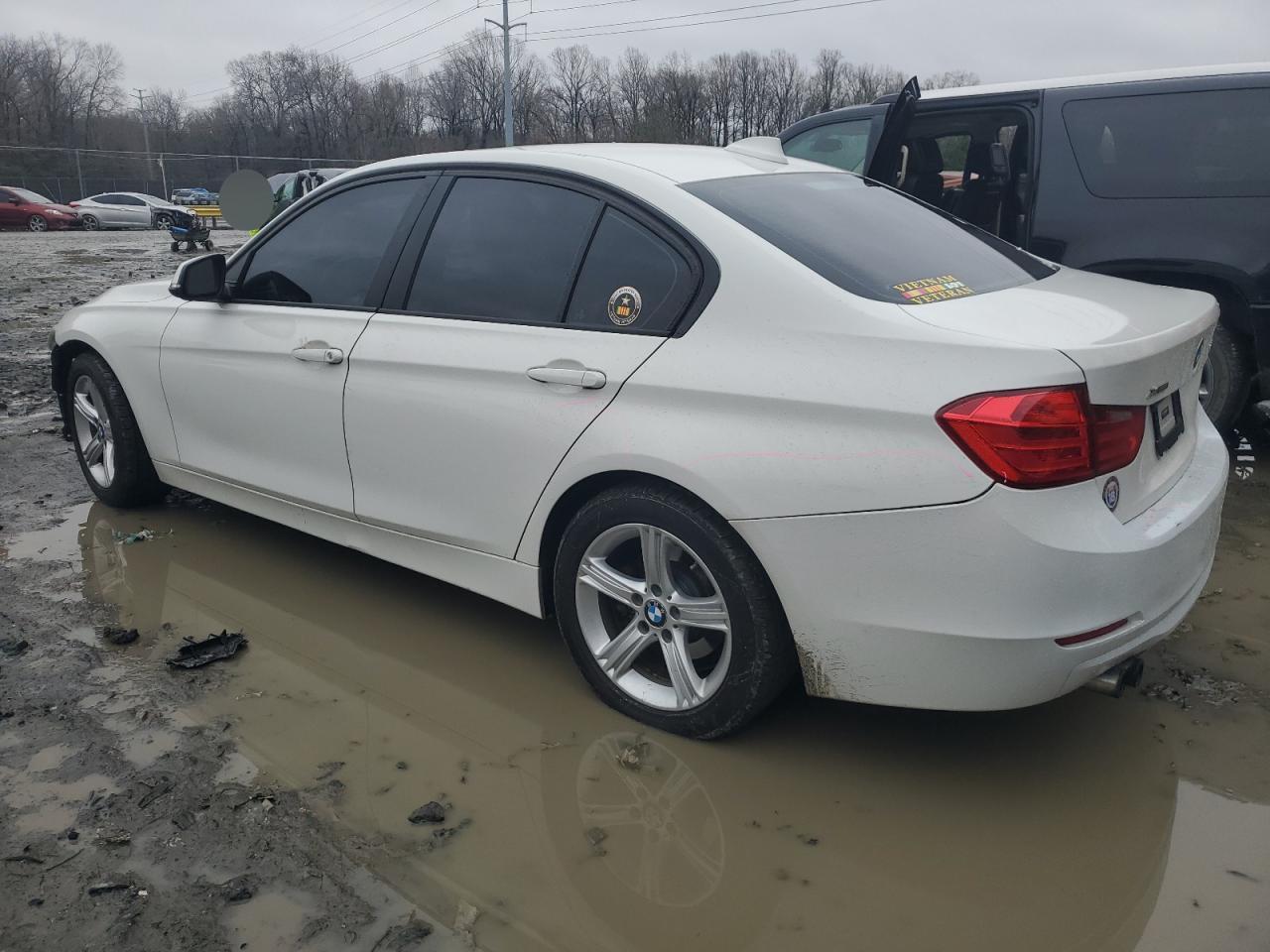 2013 BMW 3er VIN WBA3B5C56DF591978 Copart auction photo, front end damage thumbnail 2