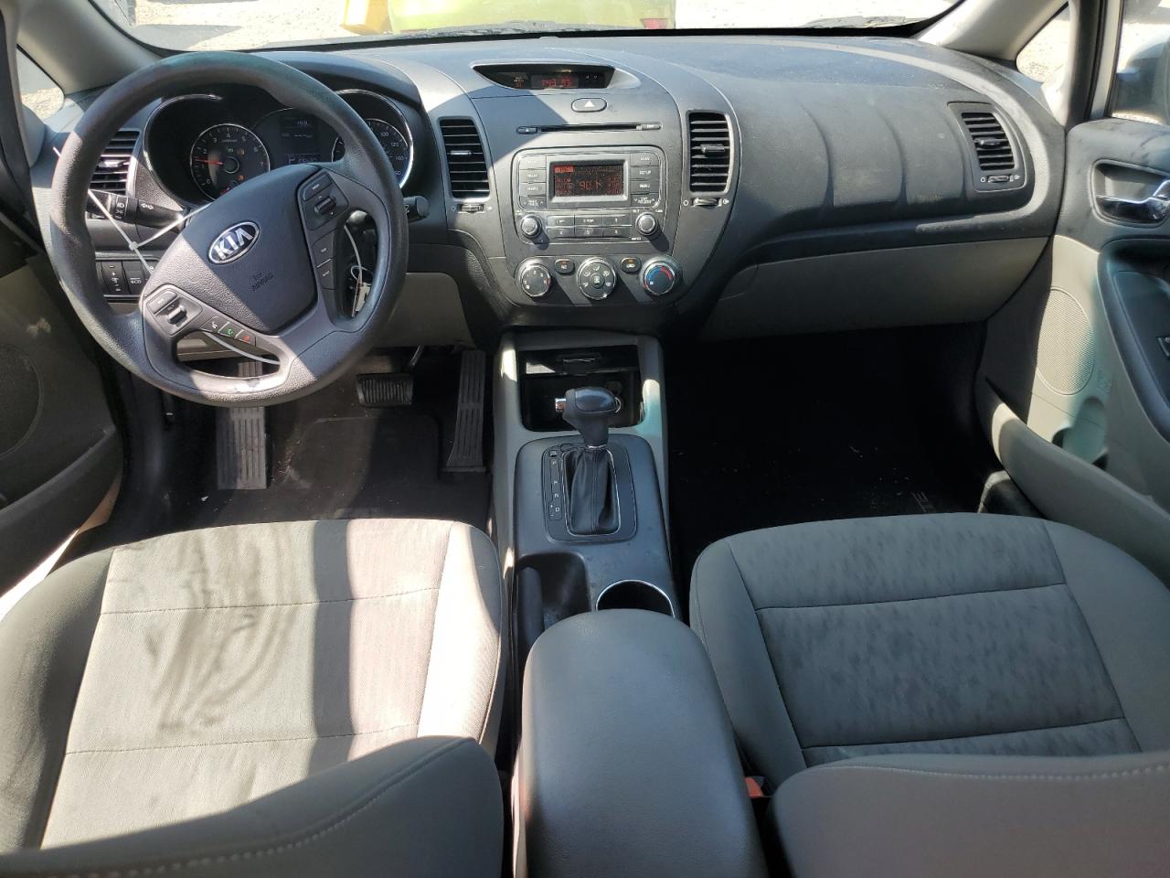 2015 KIA Forte VIN KNAFK4A64F5292338 Copart auction photo, front end / side damage thumbnail 8