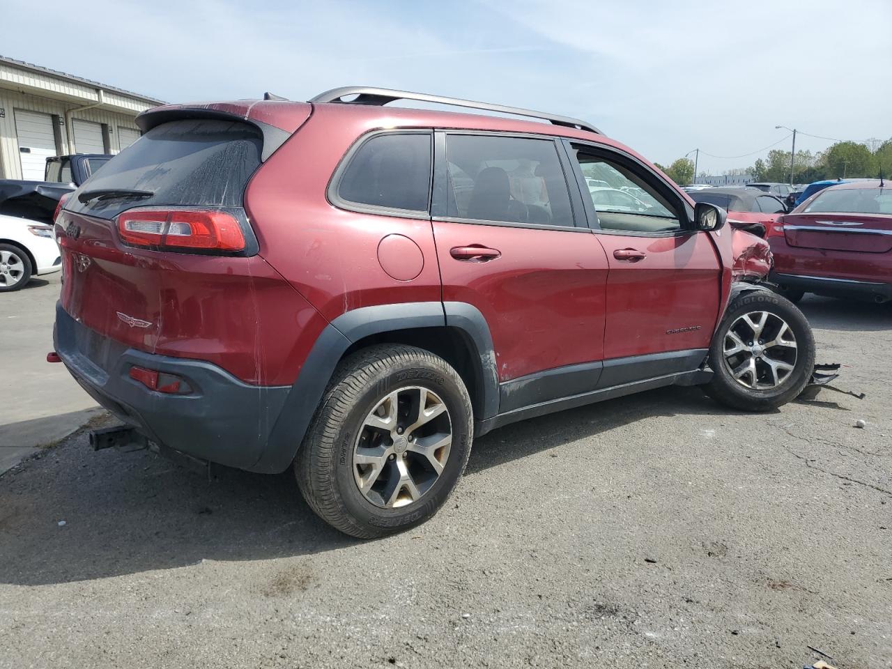 2016 Jeep Cherokee VIN 1C4PJMBS8GW101814 Copart auction photo, front end / undercarriage damage thumbnail 3