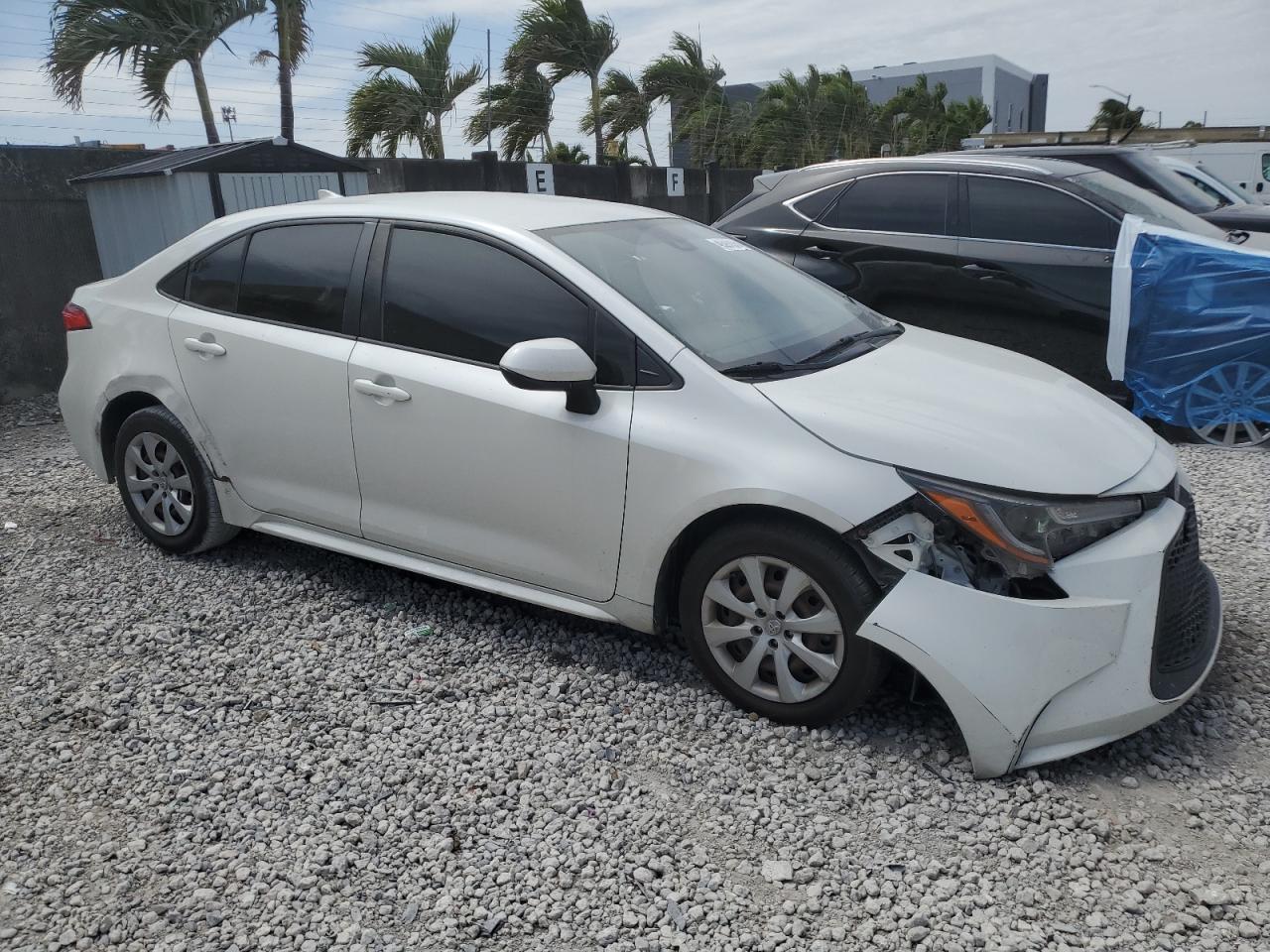 2020 Toyota Corolla VIN JTDEPRAE9LJ011643 Copart auction photo, front end / side damage thumbnail 4