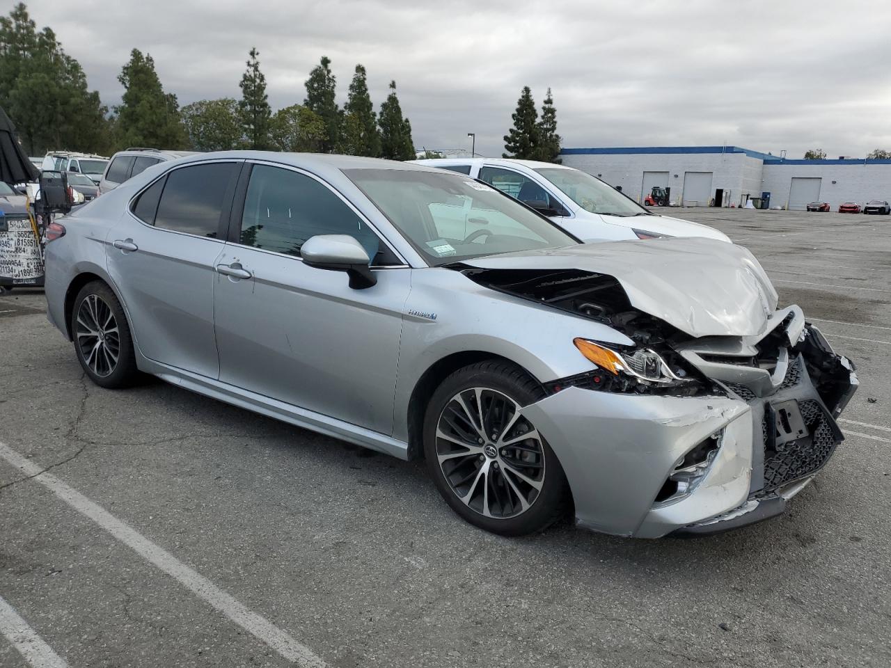 2018 Toyota Camry VIN 4T1B21HK3JU502926 Copart auction photo, front end damage thumbnail 4