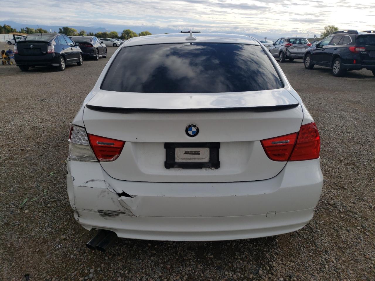2011 BMW 3er VIN WBAPK7C54BA772830 Copart auction photo, front end / rear end damage thumbnail 6