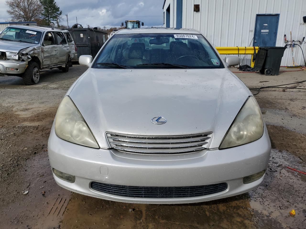 2002 Lexus ES VIN JTHBF30G820059434 Copart auction photo, rear end damage thumbnail 5
