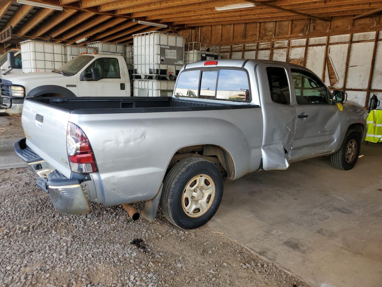 2011 Toyota Tacoma VIN 5TFTX4CN5BX005292 Copart auction photo, side / rear end damage thumbnail 3