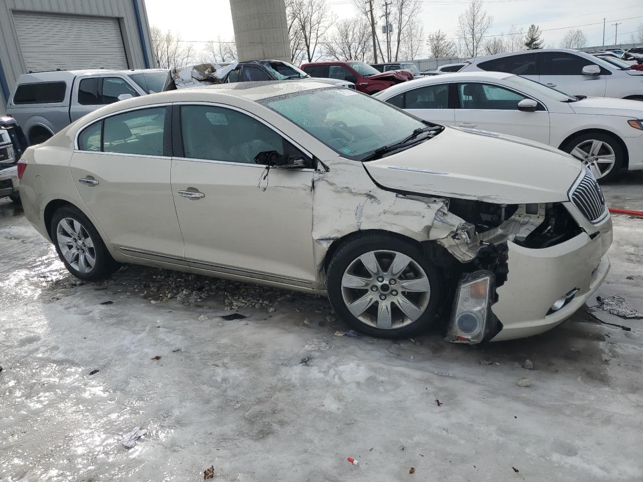 2013 Buick LaCrosse VIN 1G4GH5E30DF212838 Copart auction photo, front end / side damage thumbnail 4