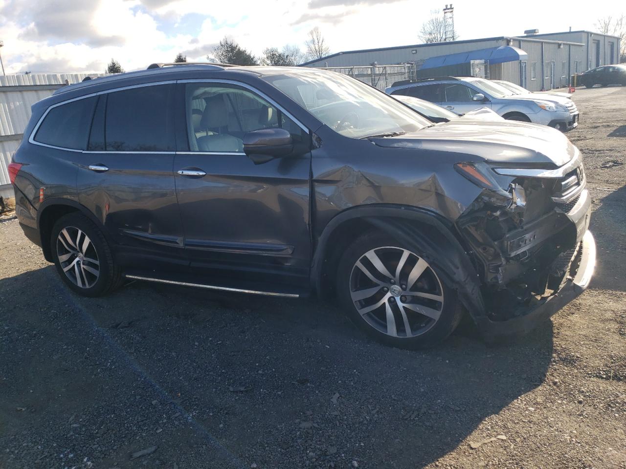 2016 Honda Pilot VIN 5FNYF6H90GB022826 Copart auction photo, front end / side damage thumbnail 4
