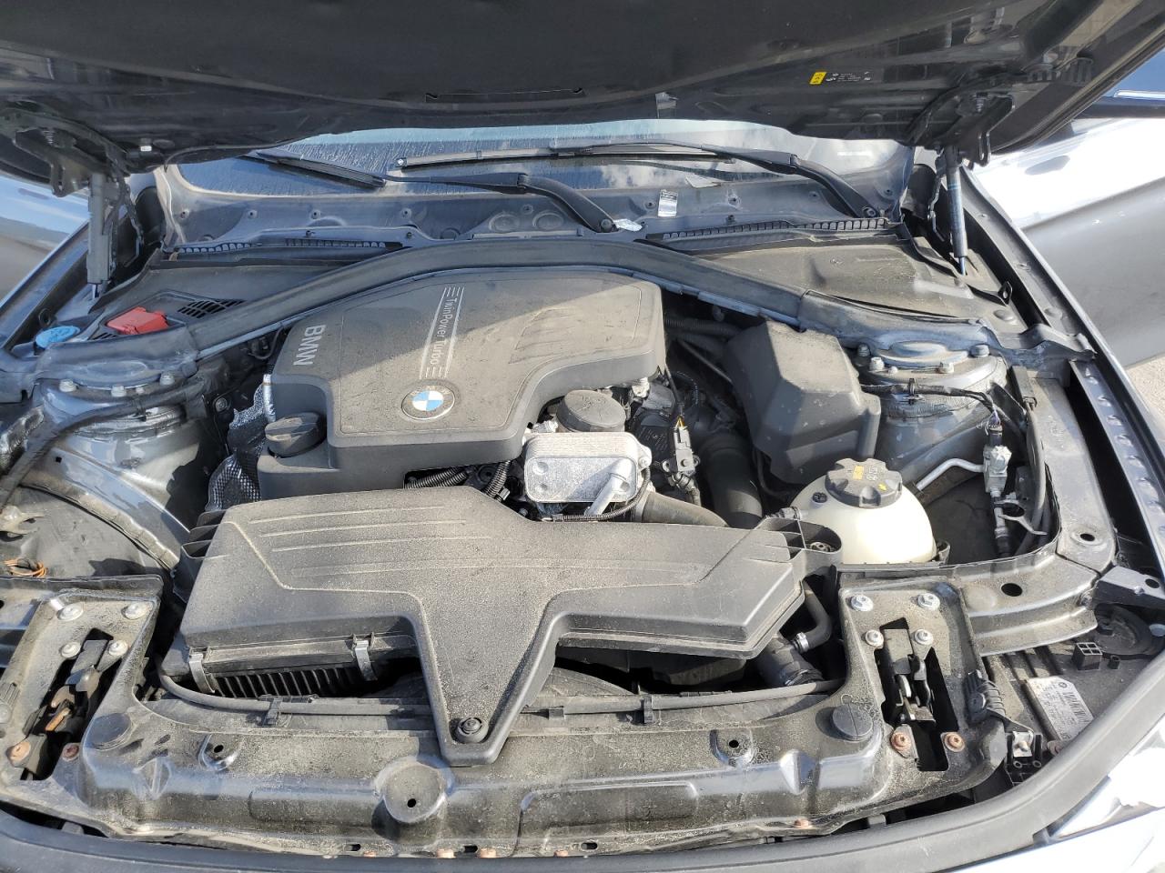 2018 BMW 3er VIN WBA8A3C56JA492258 Copart auction photo, front end damage thumbnail 11