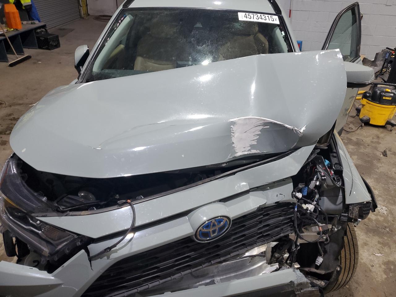 2021 Toyota RAV 4 VIN 4T3B6RFV2MU026339 Copart auction photo, front end / minor dent/scratches damage thumbnail 12