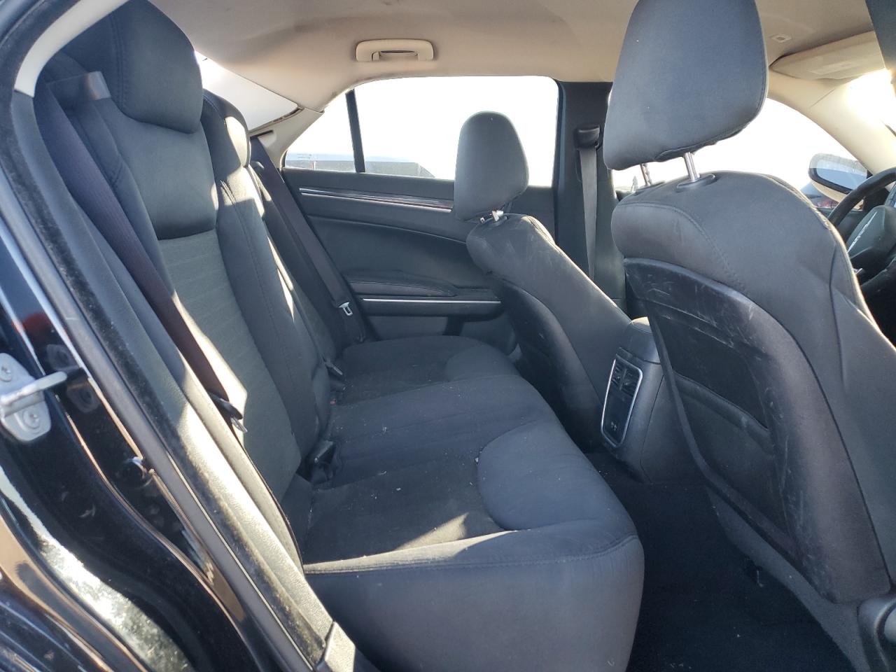 2019 Chrysler 300 VIN 2C3CCAAG6KH667616 Copart auction photo, rear end damage thumbnail 10