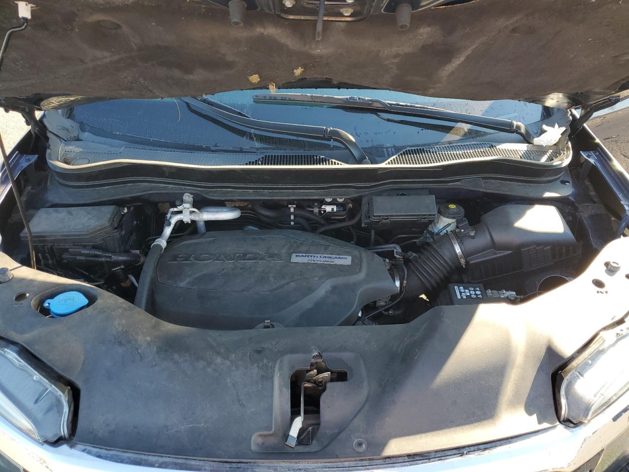 2018 Honda Pilot VIN 5FNYF6H85JB000139 Copart auction photo, front end / side damage thumbnail 14