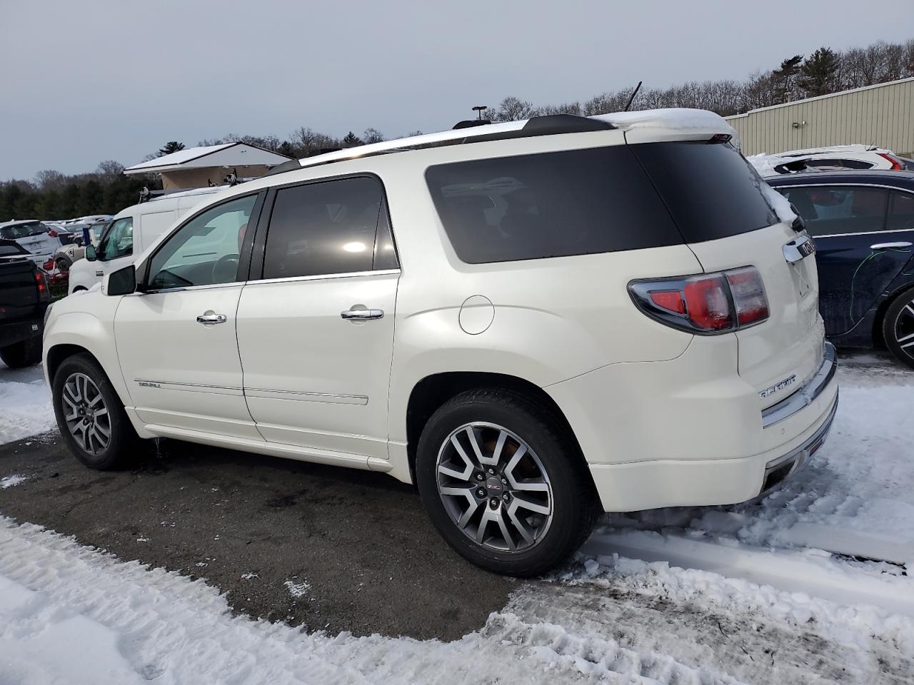 2014 GMC Acadia VIN 1GKKVTKD2EJ123865 Copart auction photo, front end / minor dent/scratches damage thumbnail 2