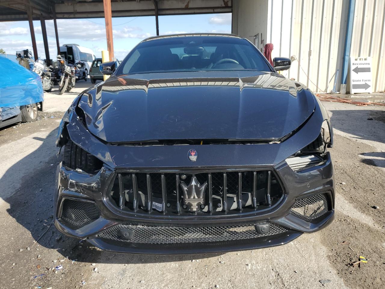 2022 Maserati Ghibli VIN ZAM57YTM1NX394830 Copart auction photo, front end damage thumbnail 5