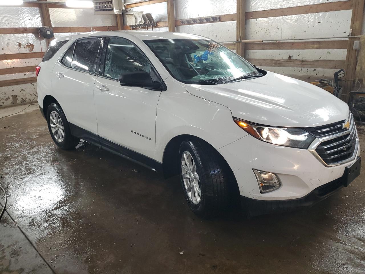 2019 Chevrolet Equinox VIN 3GNAXHEV5KS535783 Copart auction photo, front end / side damage thumbnail 4