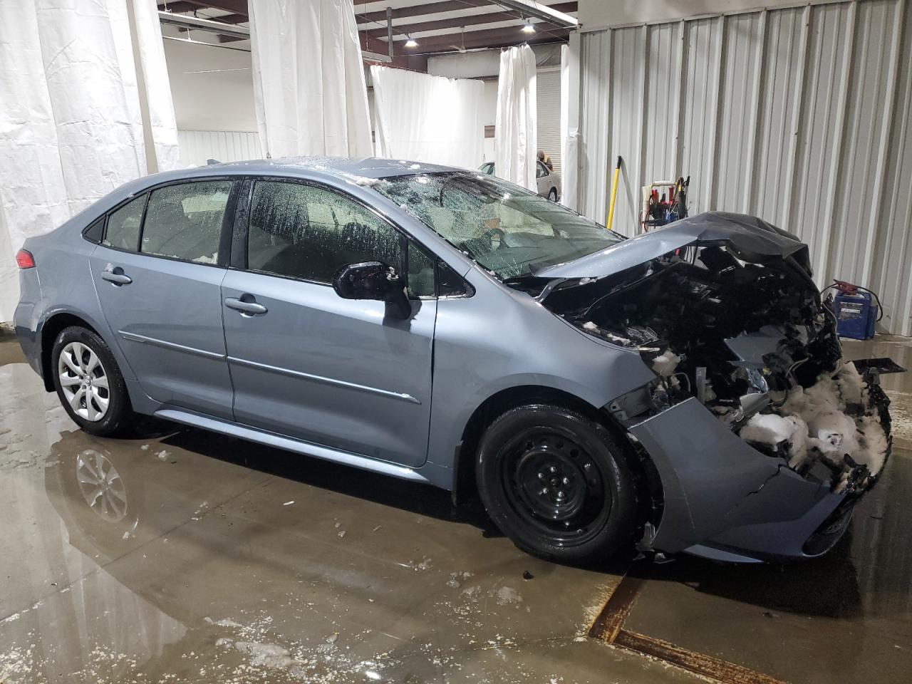 2022 Toyota Corolla VIN JTDEPMAEXNJ212702 Copart auction photo, front end damage thumbnail 4