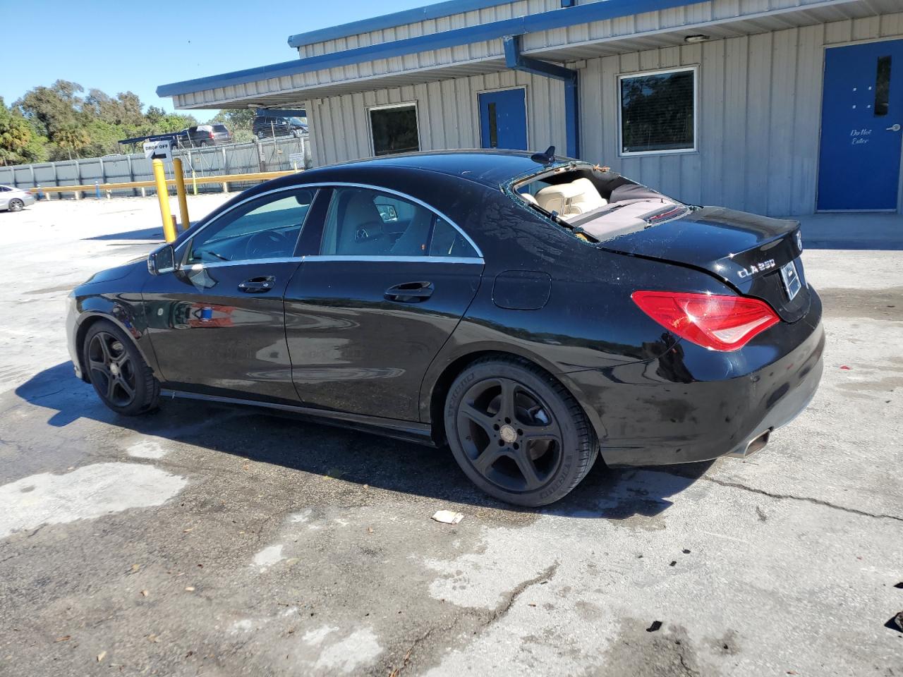 2014 Mercedes-Benz CLA-klasse VIN WDDSJ4EB6EN037464 Copart auction photo, hail damage thumbnail 2