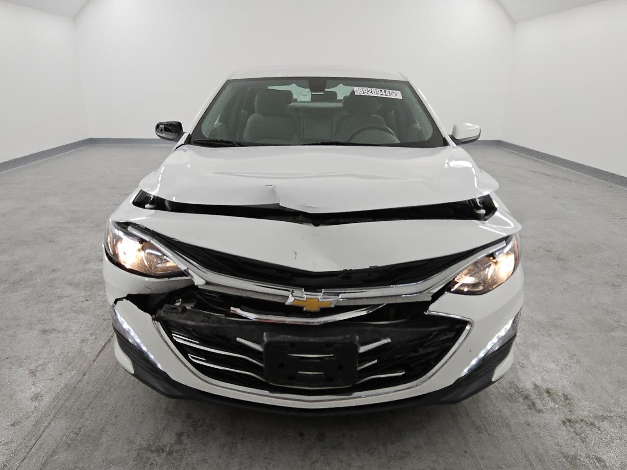 2022 Chevrolet Malibu VIN 1G1ZD5ST5NF135729 Copart auction photo, front end / minor dent/scratches damage thumbnail 5