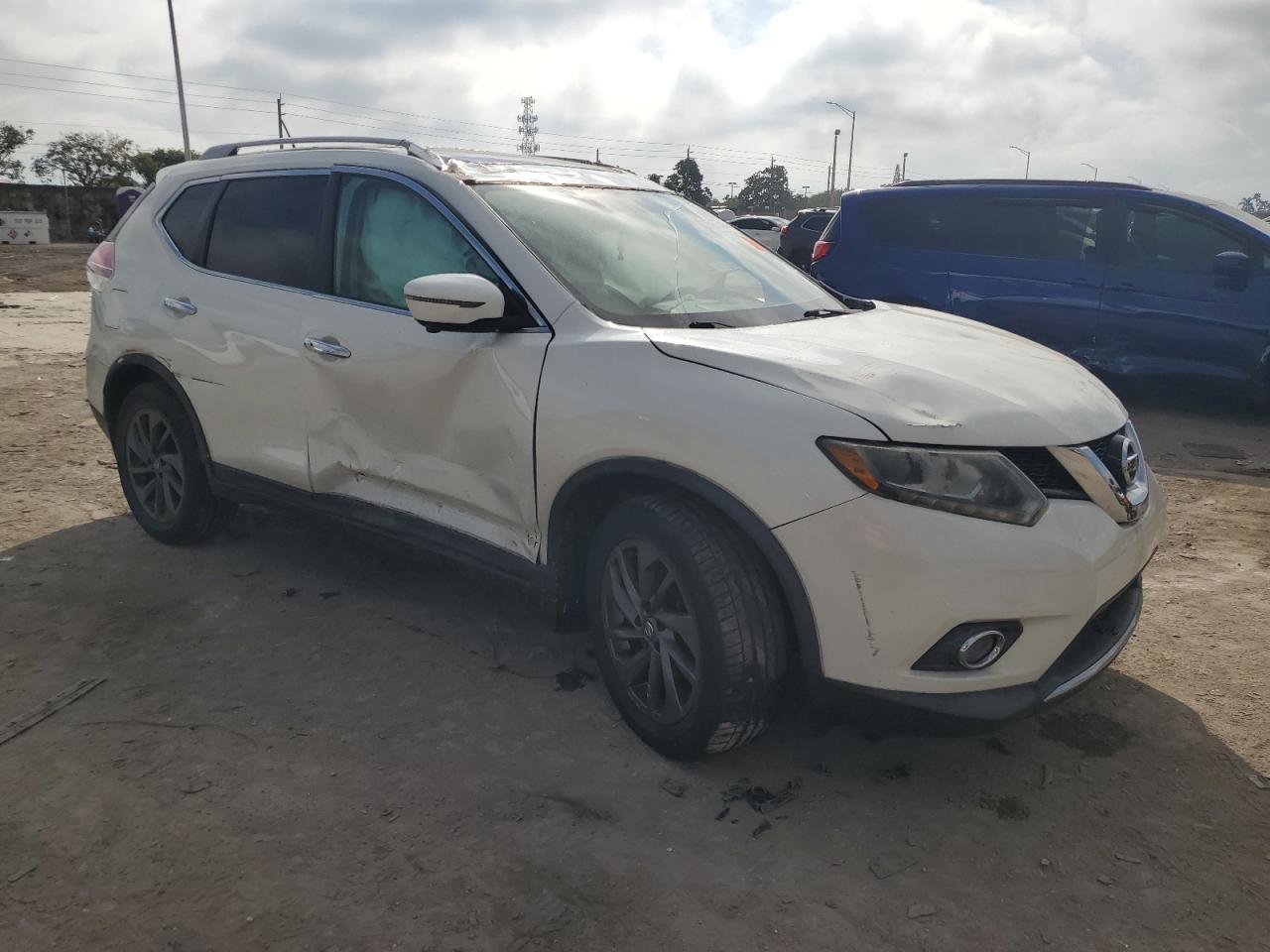 2016 Nissan Rogue VIN 5N1AT2MT7GC921678 Copart auction photo, rollover damage thumbnail 4