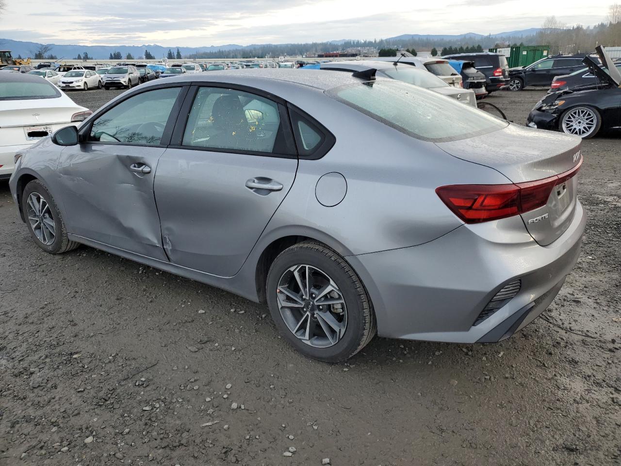 2024 KIA Forte VIN 3KPF24AD5RE784368 Copart auction photo, side / frame damage damage thumbnail 2