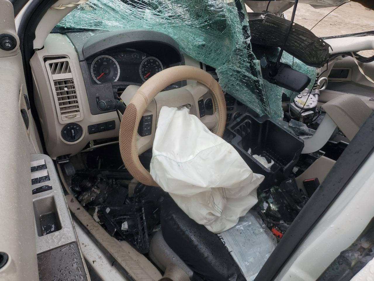 2012 Ford Escape VIN 1FMCU9DG1CKA33087 Copart auction photo, all over damage thumbnail 8