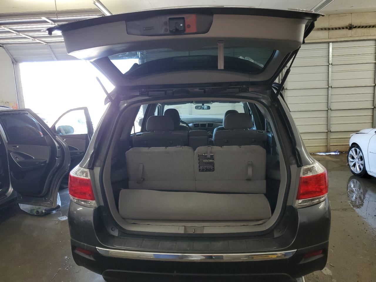 2012 Toyota Highlander VIN 5TDBK3EH2CS111718 Copart auction photo, front end damage thumbnail 6