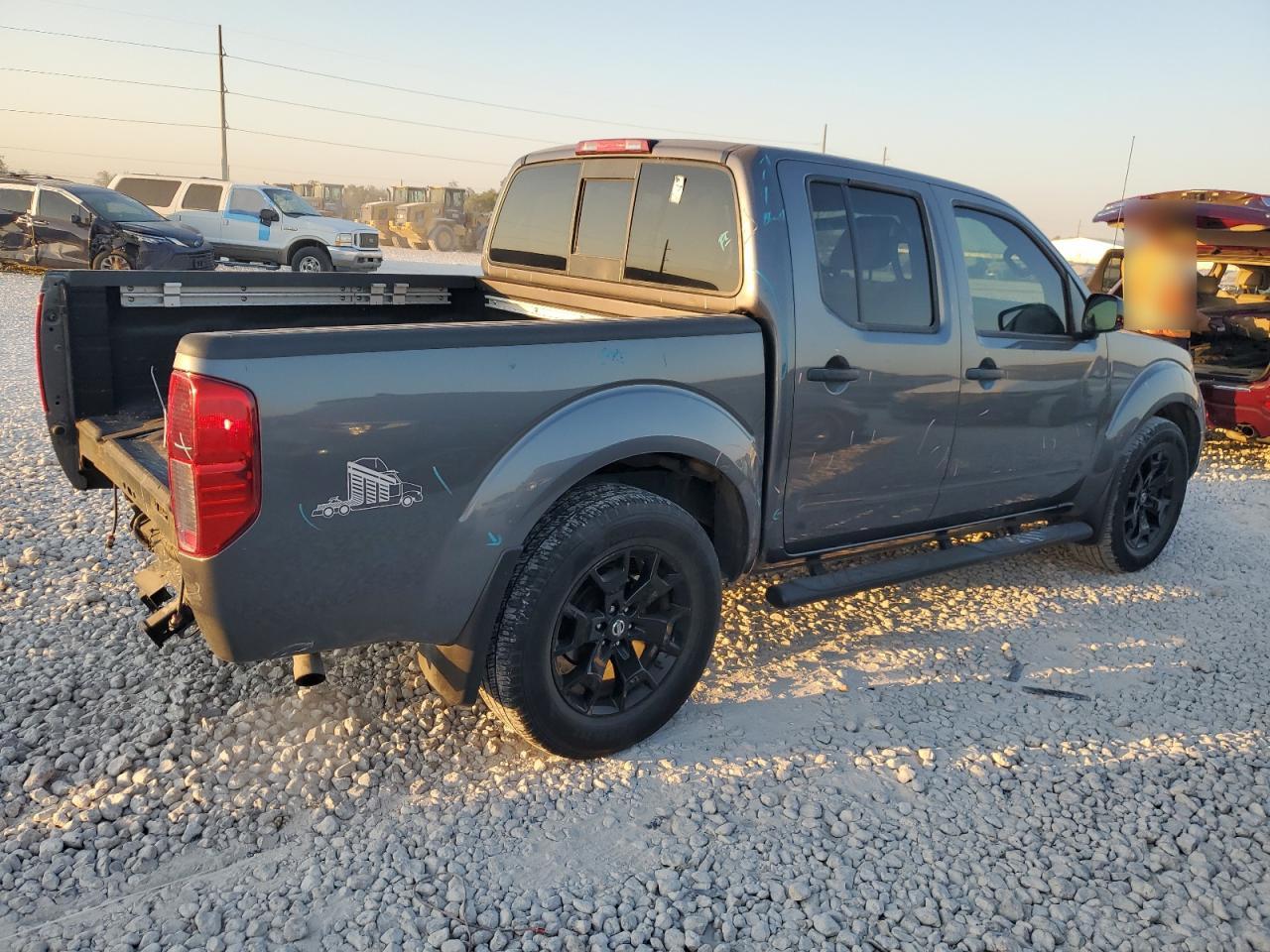 2020 Nissan Navara (Frontier) VIN 1N6ED0EA3LN722708 Copart auction photo, rear end / minor dent/scratches damage thumbnail 3