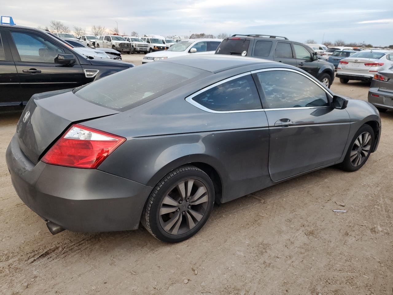 2010 Honda Accord VIN 1HGCS1B33AA005954 Copart auction photo, side / minor dent/scratches damage thumbnail 3