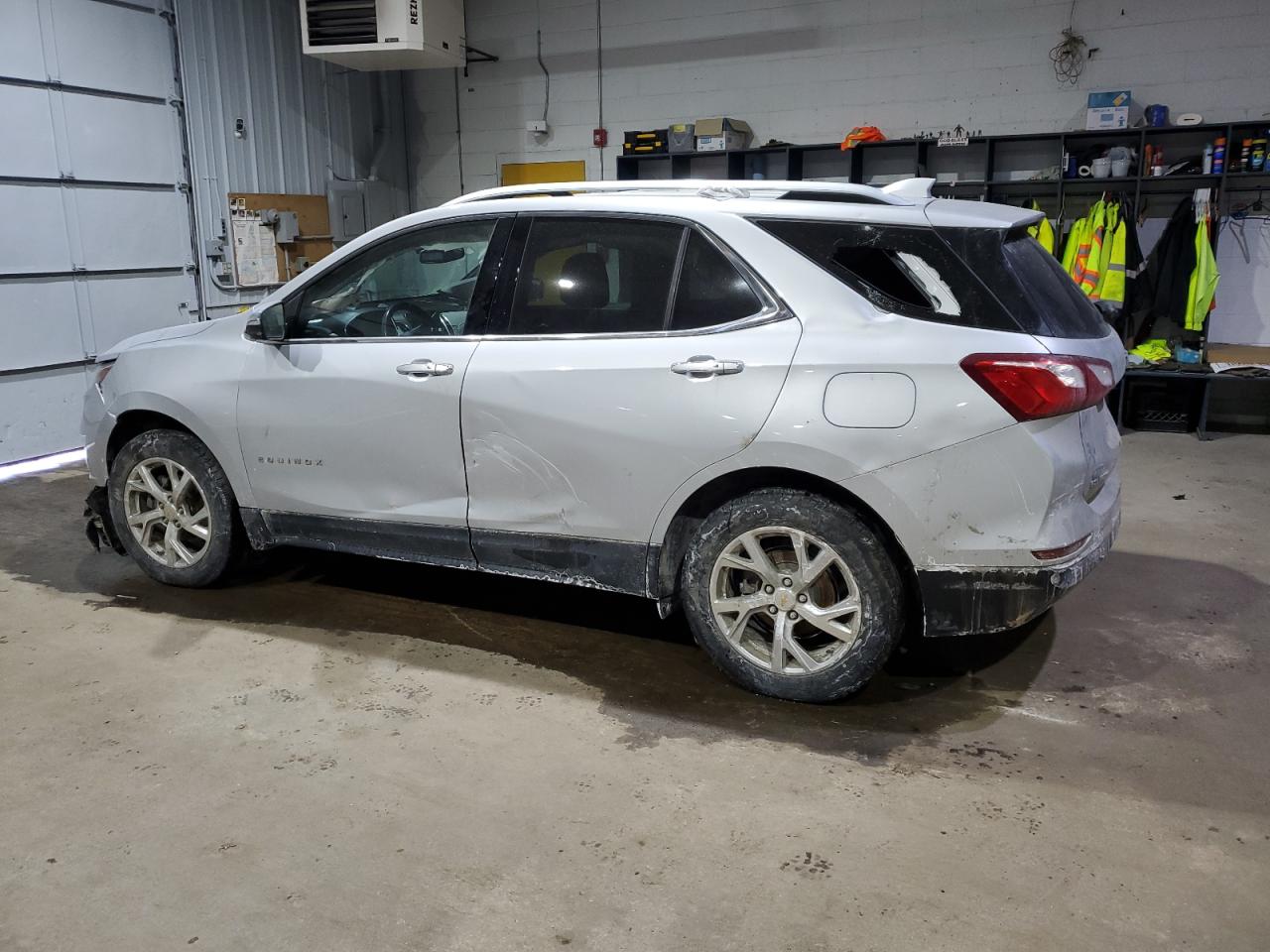 2019 Chevrolet Equinox VIN 2GNAXXEV5K6288239 Copart auction photo, front end / side damage thumbnail 2