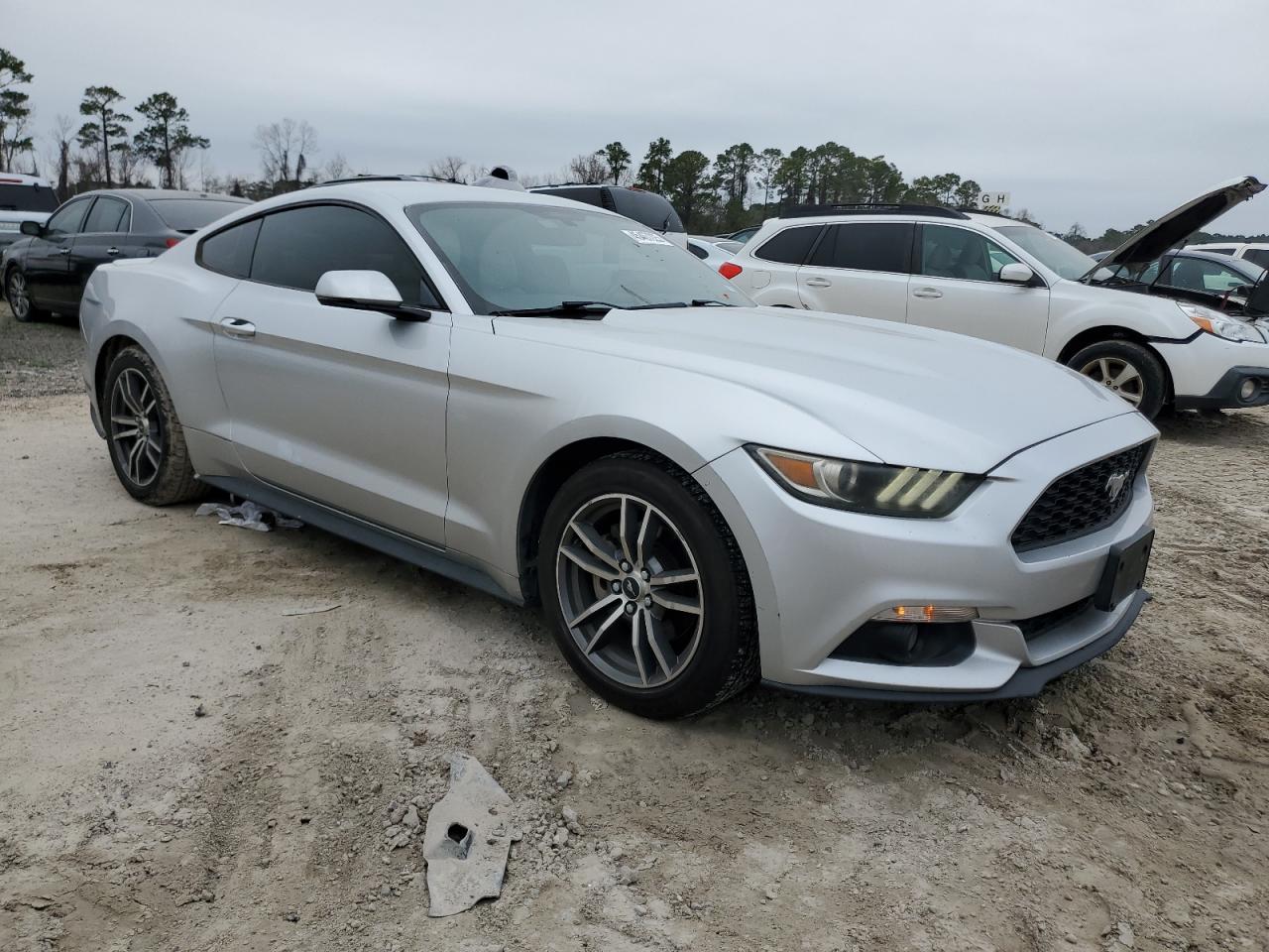 2015 Ford Mustang VIN 1FA6P8TH3F5393113 Copart auction photo, normal wear / minor dent/scratches damage thumbnail 4