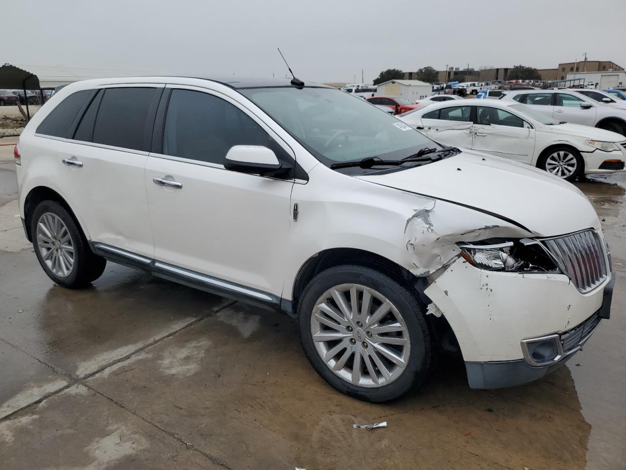 2011 Lincoln MKX VIN 2LMDJ6JK3BBJ24900 Copart auction photo, front end damage thumbnail 4