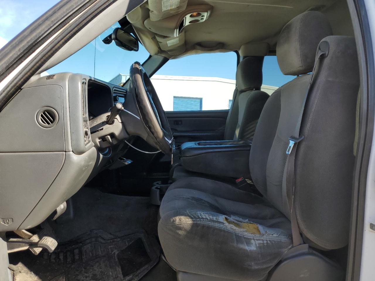 2004 Chevrolet Silverado VIN 1GCHC29U94E234612 Copart auction photo, undercarriage / side damage thumbnail 7