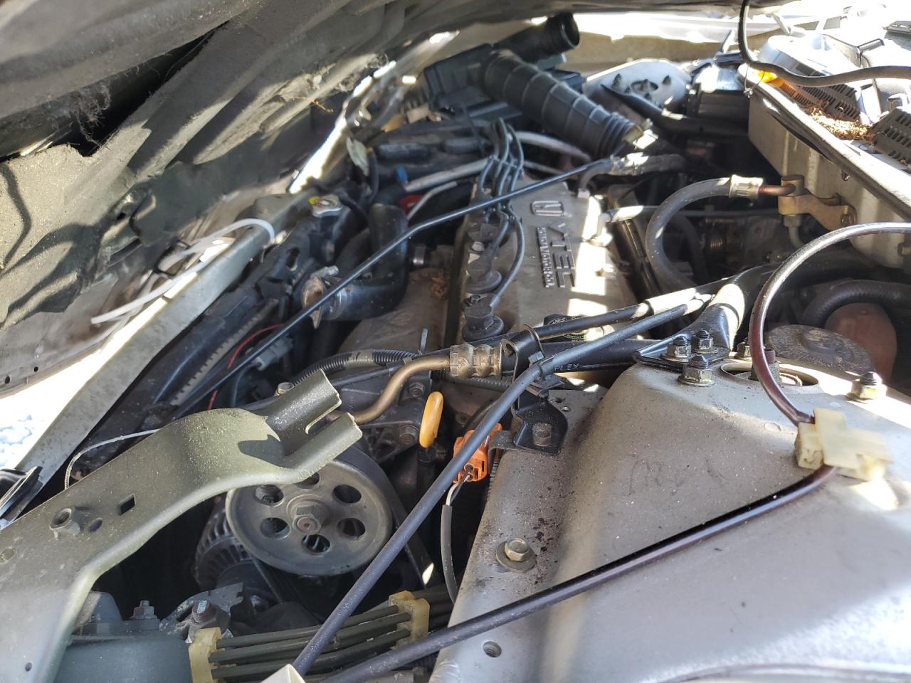1998 Honda Accord VIN 1HGCG565XWA164319 Copart auction photo, front end / side damage thumbnail 12