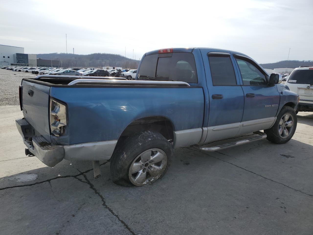2004 Dodge RAM VIN 1D7HA18D44J123626 Copart auction photo, front end / mechanical damage thumbnail 3