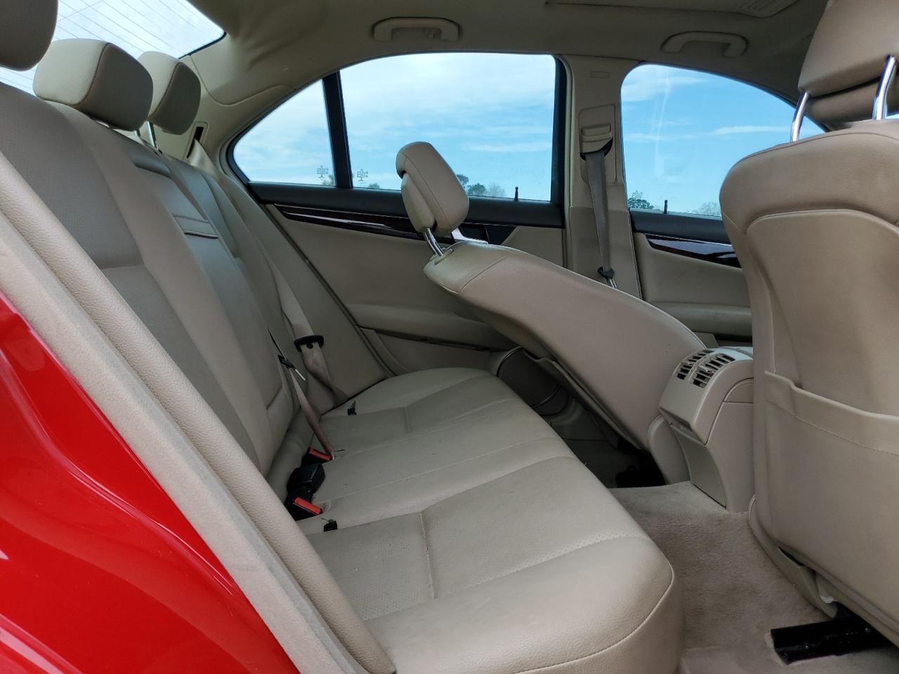 2014 Mercedes-Benz C-klasse VIN WDDGF4HB9EA951864 Copart auction photo, normal wear / mechanical damage thumbnail 10