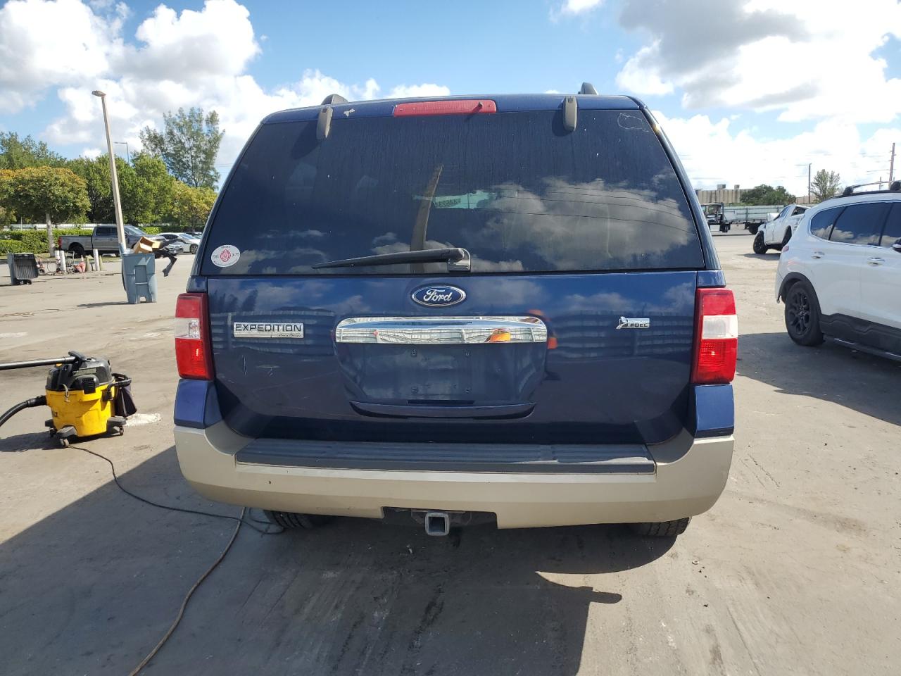 2009 Ford Expedition VIN 1FMFU17569EB20662 Copart auction photo, front end damage thumbnail 6