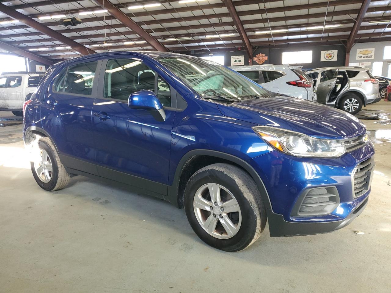 2017 Chevrolet Trax VIN 3GNCJNSB0HL195965 Copart auction photo, minor dent/scratches / mechanical damage thumbnail 4